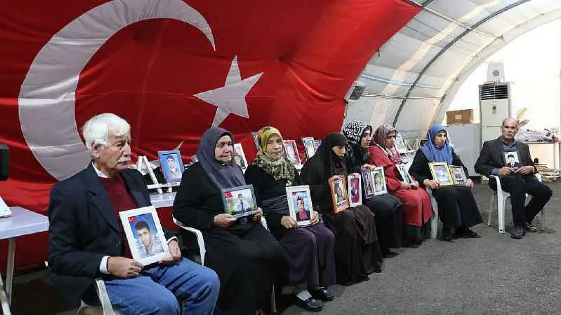 Diyarbakır anneleri 'Dünya Çocuk Hakları Günü'nde evlatlarına seslendi