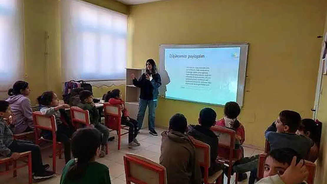 Diyarbakır'da kadın ve çocuklara şiddetle mücadele eğitimi