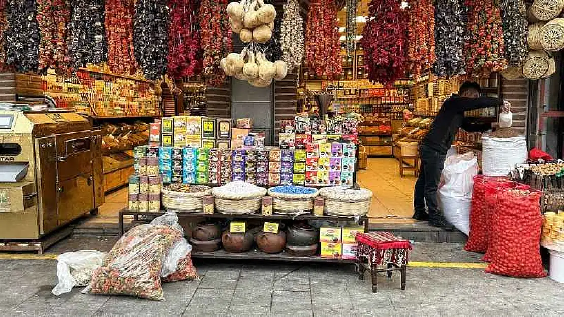 Vatandaşlar doktorun kapısını değil, aktarın yolunu tutuyor