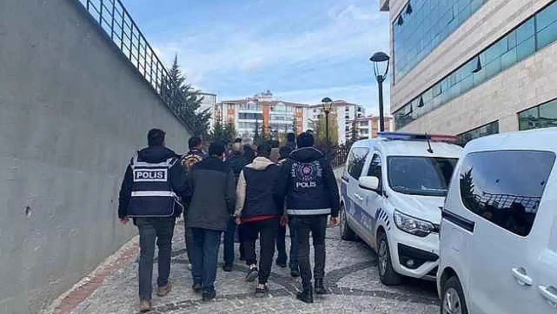 Elazığ'da kesinleşmiş hapis cezası olan 7 zanlı tutuklandı