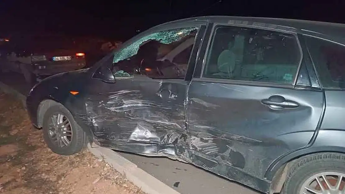 Gaziantep'te iki araç çarpıştı: 8 yaralı