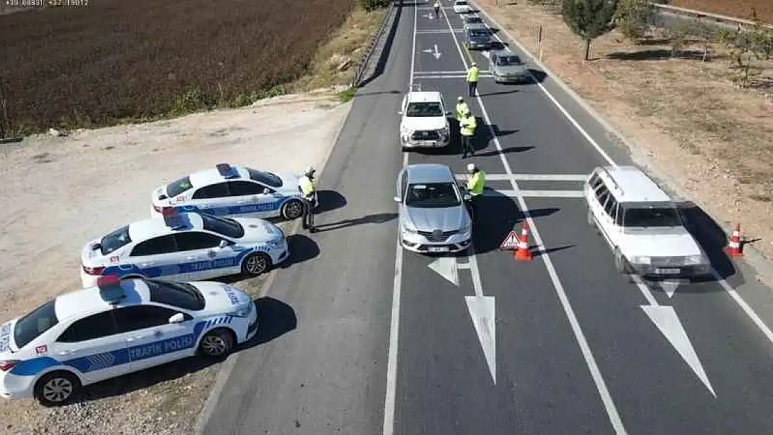 Trafik Kurallarını İhlal Eden Sürücülere Ceza Yağdı