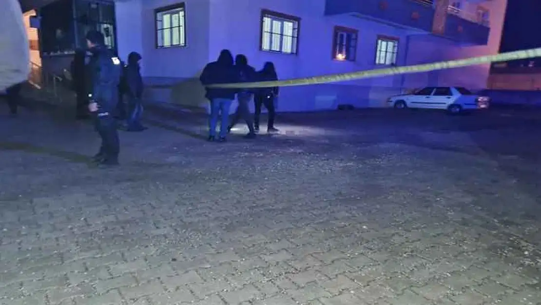 Amca ile yeğen arasında telefonda başlayan tartışma kanlı bitti: 1 ölü, 1 ağır yaralı