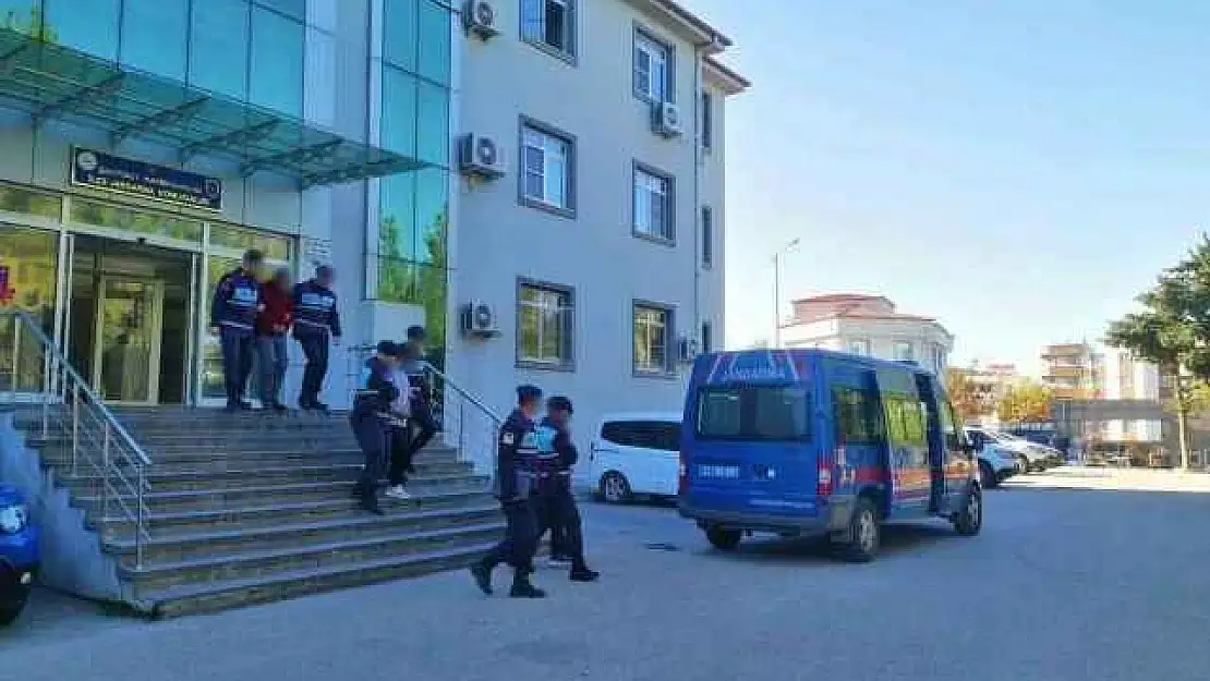 Bağ evinden hırsızlık yapan 3 şahıs tutuklandı