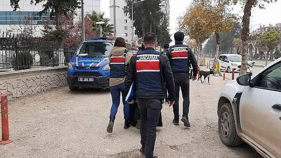 Terör örgütüne kuryelik yapan 2 şahıs tutuklandı