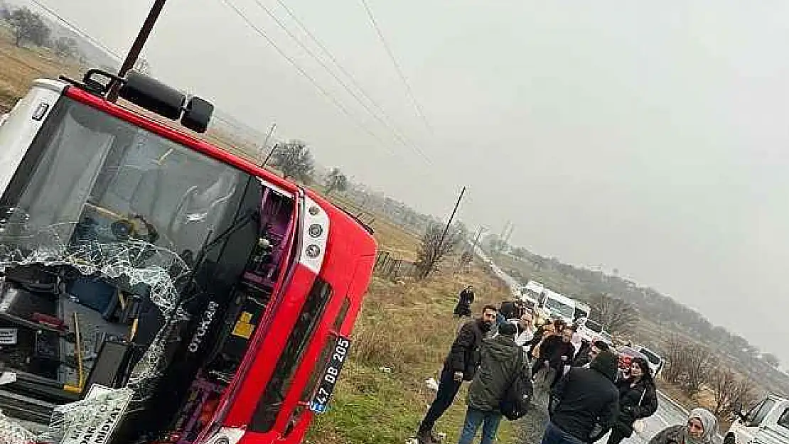 Mardin'de yolcu midibüsü devrildi: 5 yaralı