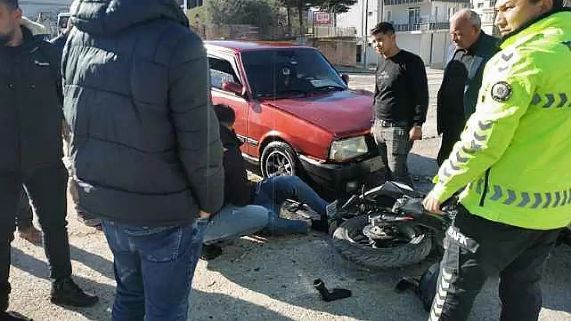 Gölbaşı'nda Otomobil İle Motosiklet Çarpıştı : 1 Yaralı