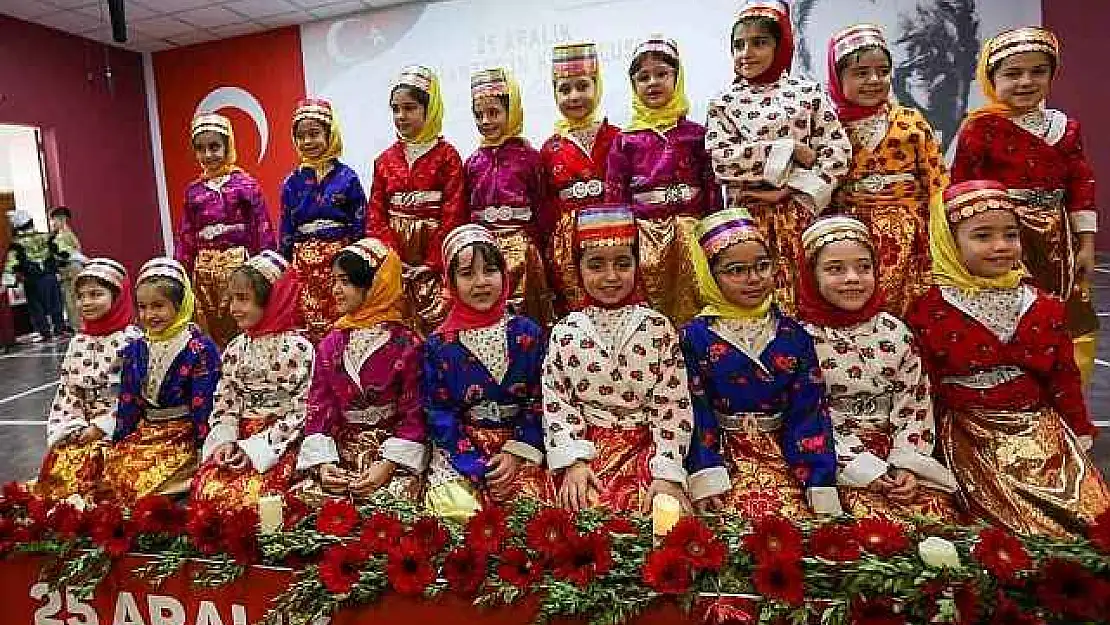 Gaziantep Kolej Vakfı'nda Antep Savunması öğrenciler tarafından sahnelendi