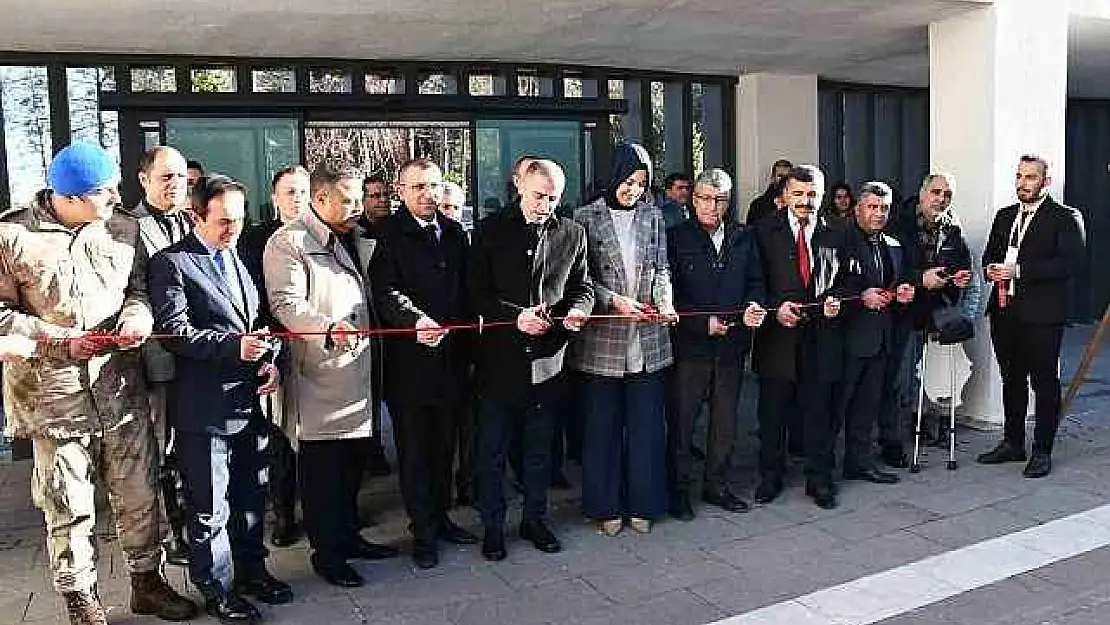 Siverek'te Cumhuriyetin 100. yılı sempozyumu yapıldı