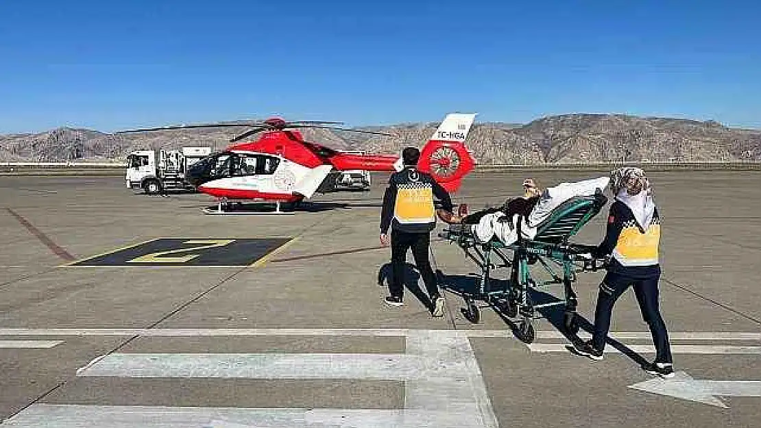 Şırnak'ta 82 yaşındaki hasta ambulans helikopterle Şanlıurfa'ya sevk edildi