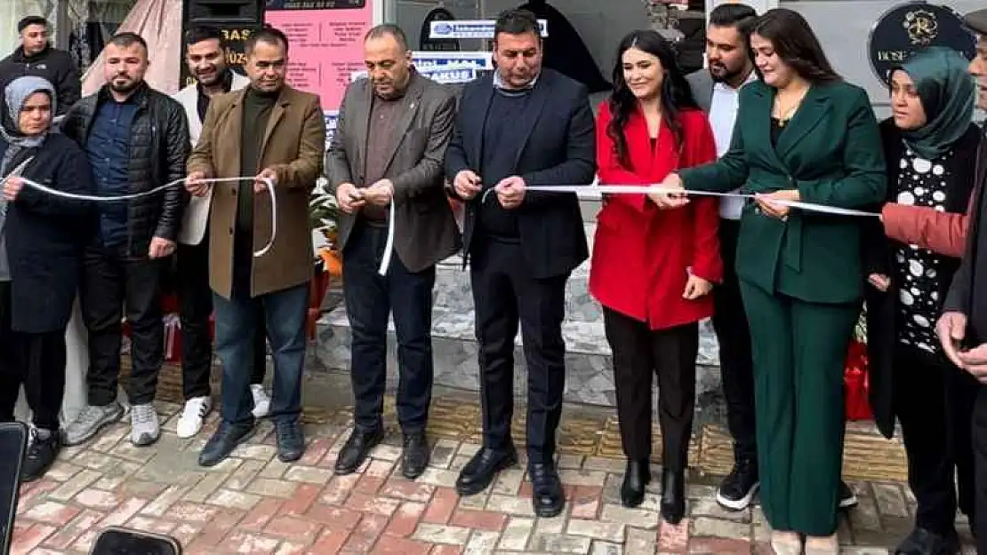 Gölbaşı'nda Rose Güzellik ve Kuaför Salonu Hizmete Açıldı 