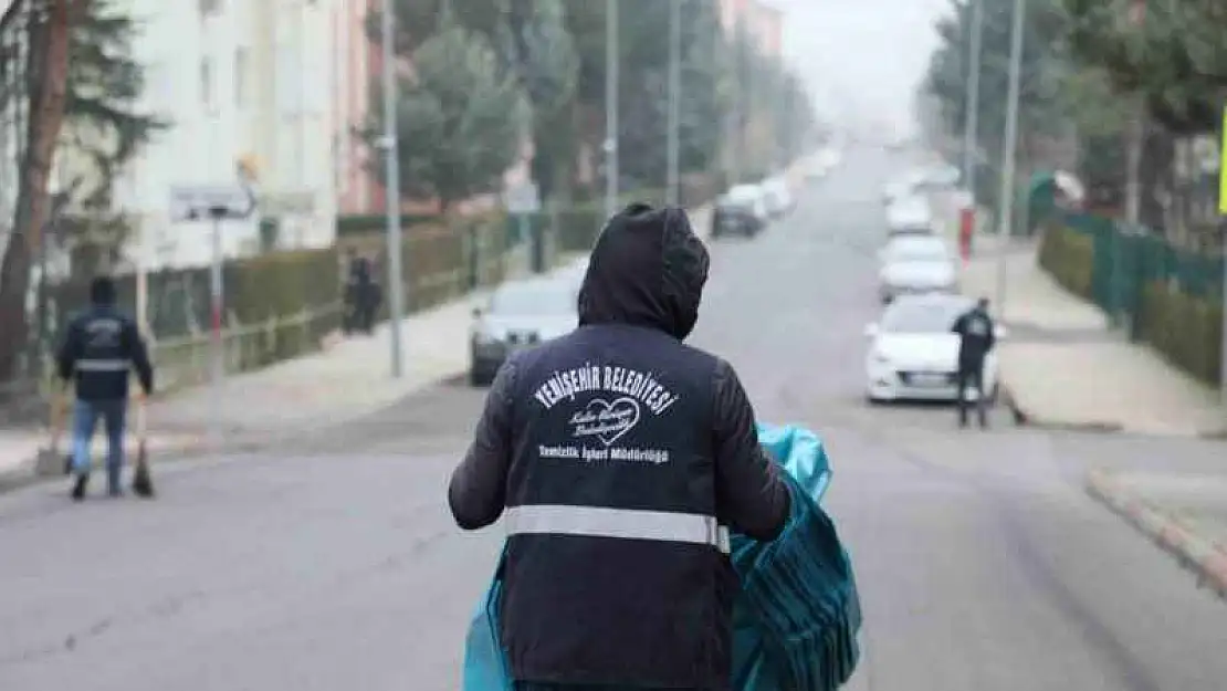 Yenişehir'de temizlik çalışmaları sürüyor