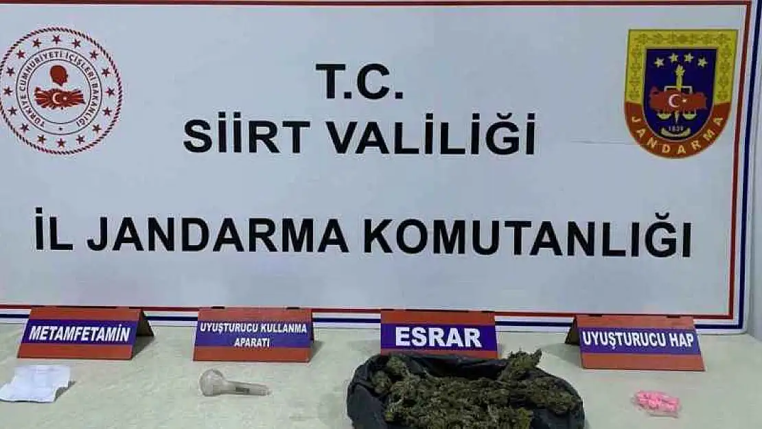 Siirt'te yol kontrollerinde farklı araçlarda uyuşturucu madde ele geçirildi