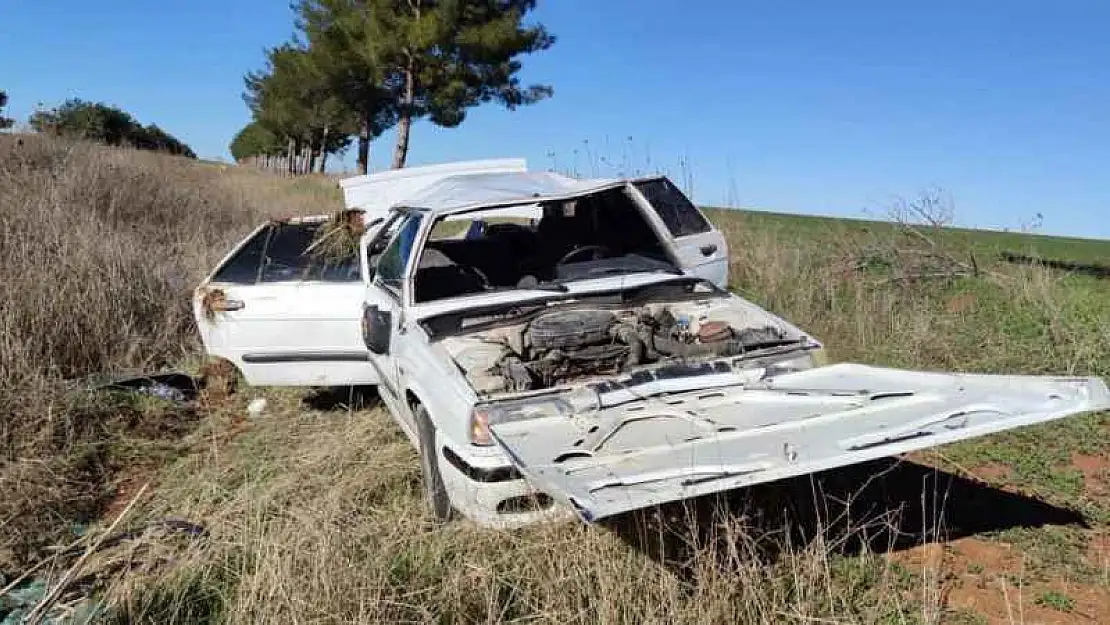 Şanlıurfa'da otomobil devrildi: 3 yaralı