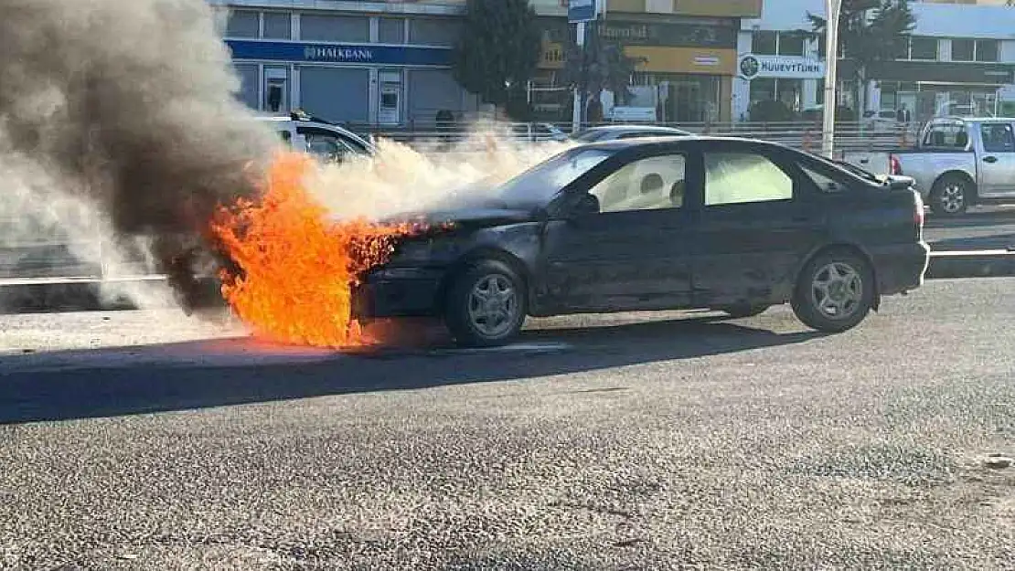 Diyarbakır'a bakımdan yeni çıkan otomobil test sürüşünde alevlere teslim oldu