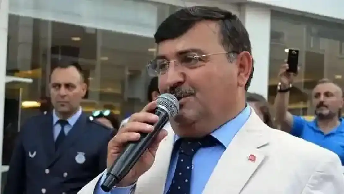 AK Parti Artvin belediye başkan adayı Mehmet Kocatepe oldu