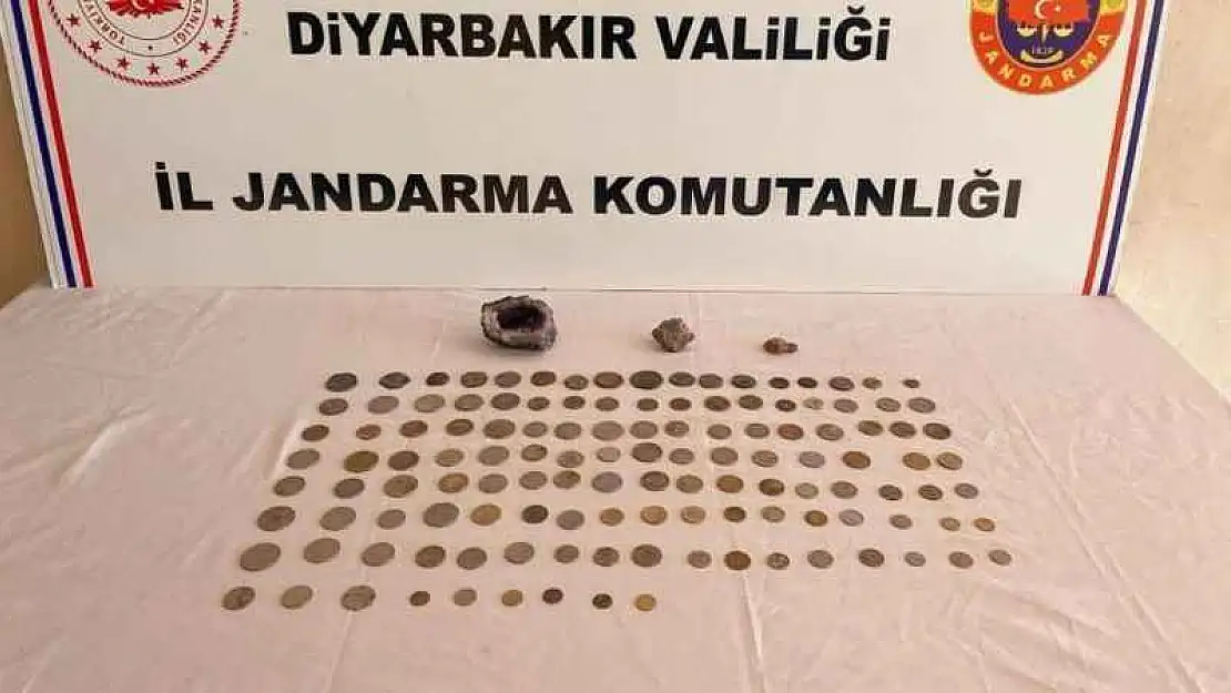 Diyarbakır'da 130 adet tarihi obje ele geçirildi