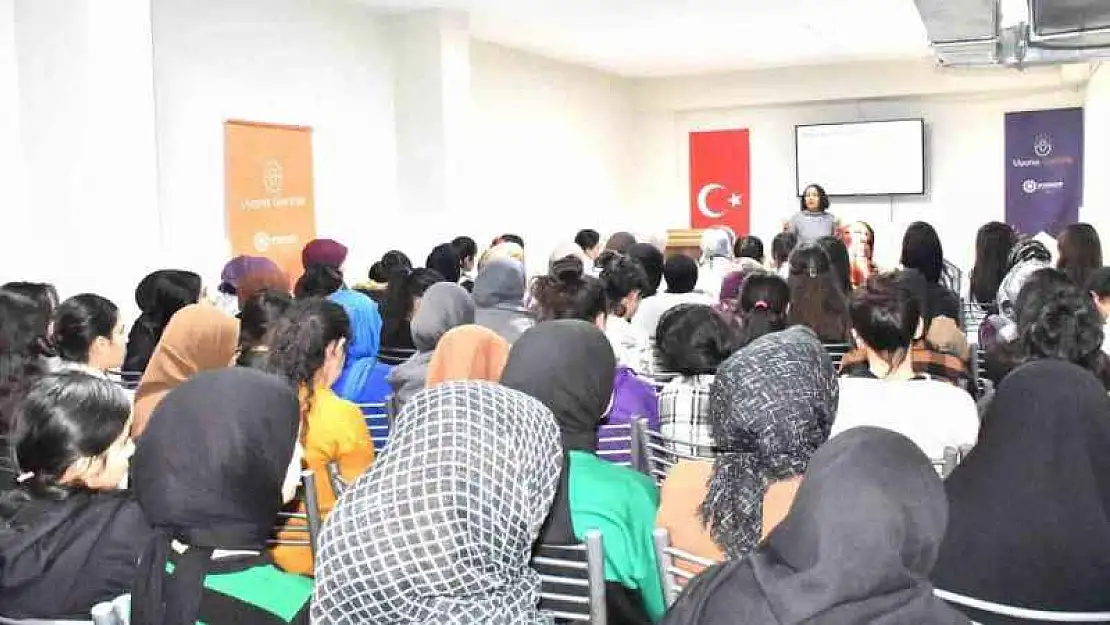 Diyarbakır'da öğrencilere 'Madde Bağımlılığına Yönelik Koruyucu Önleyici' seminer