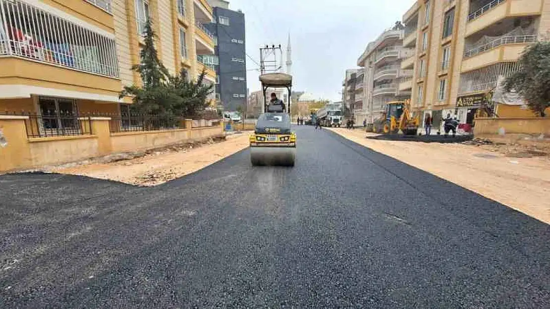 Şanlıurfa'da asfalt çalışmaları sürüyor