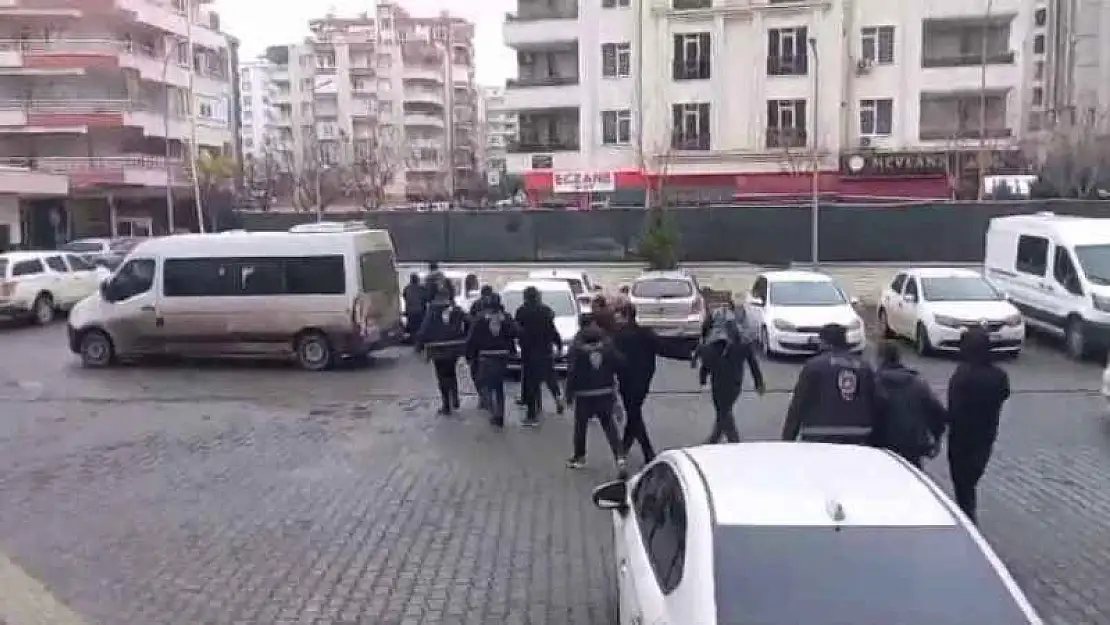 Şanlıurfa'da Canan Karatay'ı dolandıran şüphelinin de aralarında bulunduğu 47 zanlı yakalandı