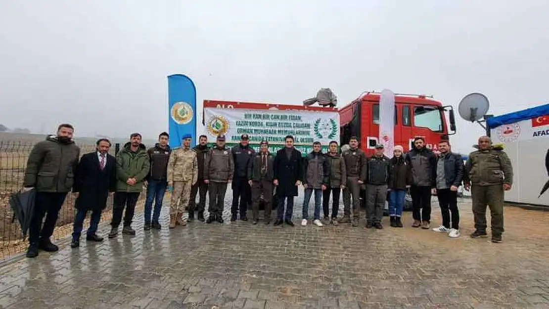 Konteyner kentte fidanlar toprakla buluşturuldu