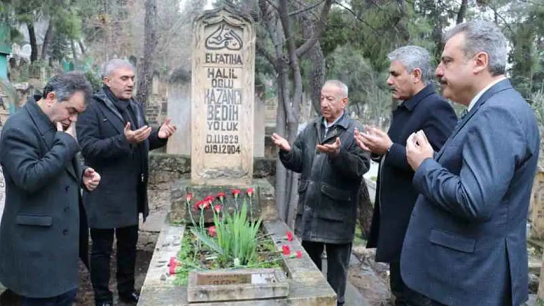 Kazancı Bedih kabri başında dualarla anıldı