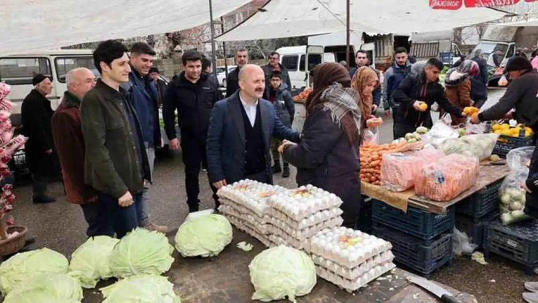 Vali Varol, pazarcı esnafların taleplerini dinledi