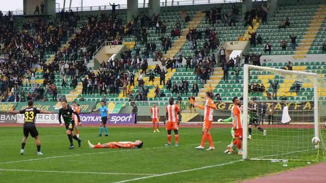 Trendyol 1. Lig: Şanlıurfaspor: 1 - Adanaspor: 0 (İlk yarı)