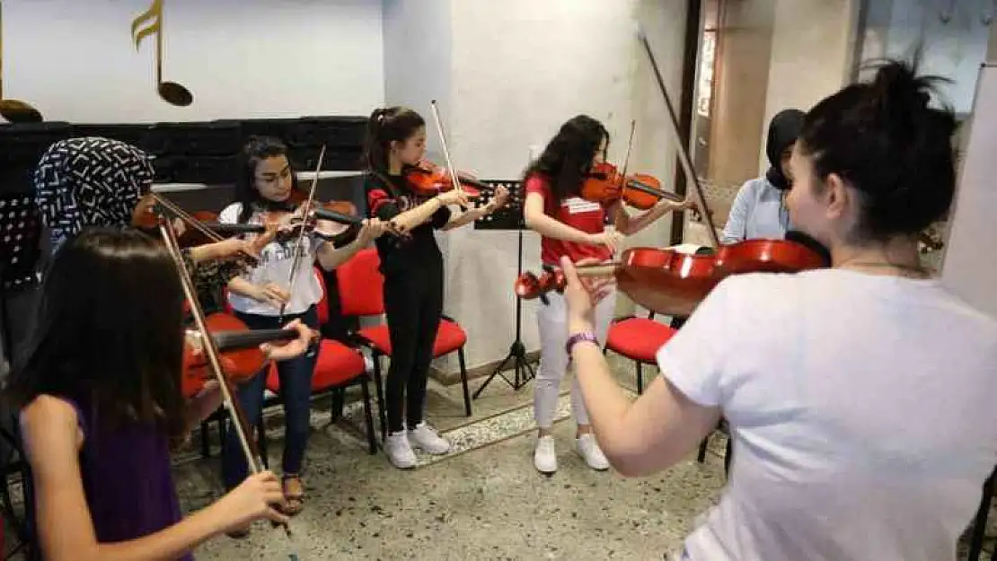 Gaziantep Büyükşehir'in bilim ve sanat atölyeleri yarıyıl tatili için hazır