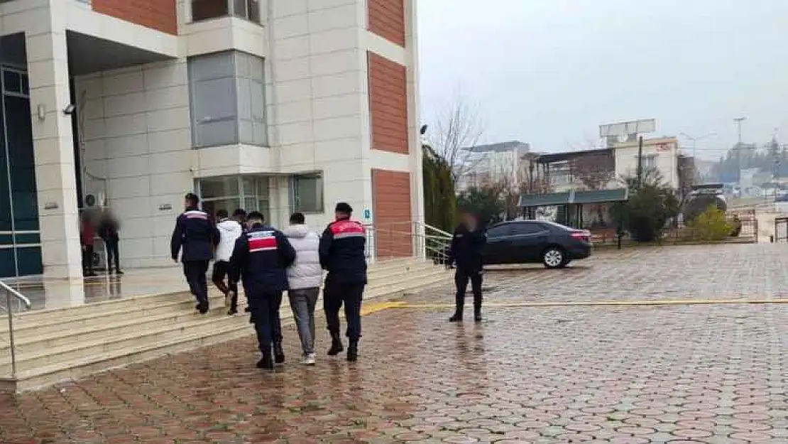 Gaziantep'te siber dolandırıcılara operasyon: 3 gözaltı