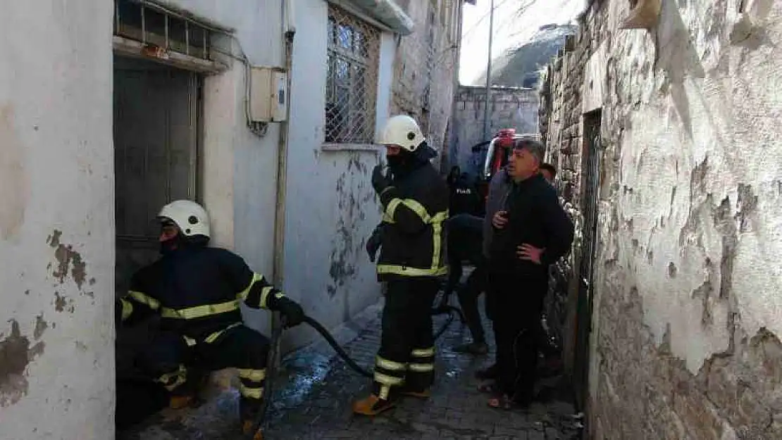 Kilis'te evde çıkan yangın maddi hasara yol açtı