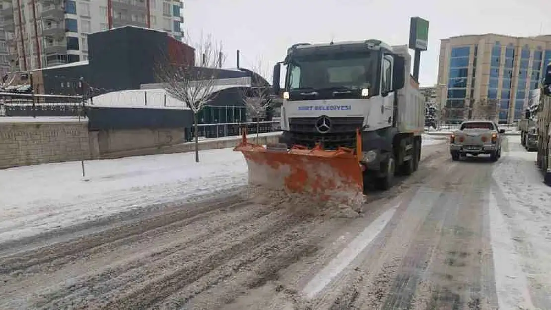 Siirt'te karla mücadele mesaisi başladı