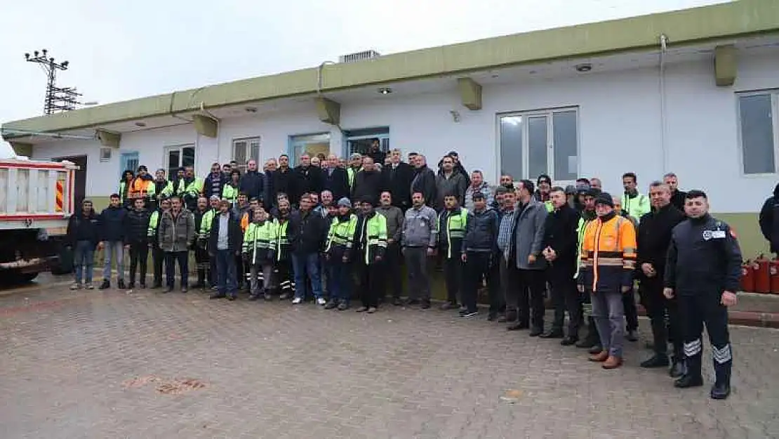 Oğuzeli Belediyesi çalışanların yüzünü güldürdü