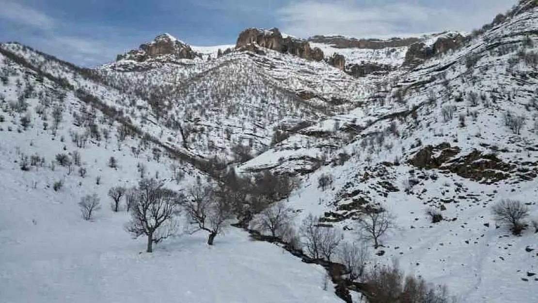 Şırnak'ta şelalede kartpostallık görüntü