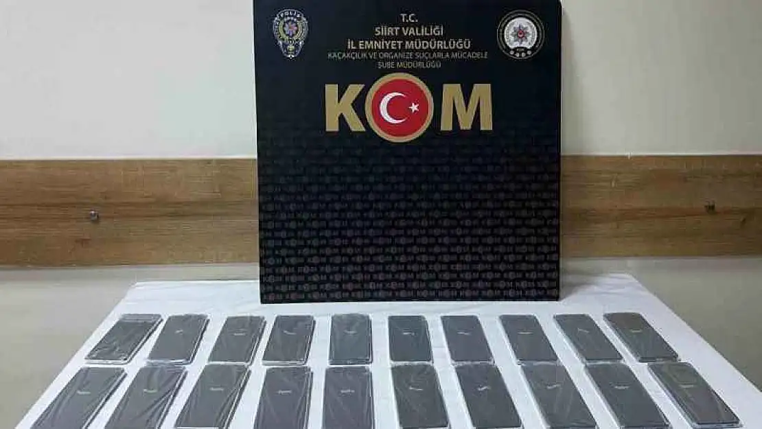 Hoparlörlere saklanan gümrük kaçağı telefonlar ele geçirildi