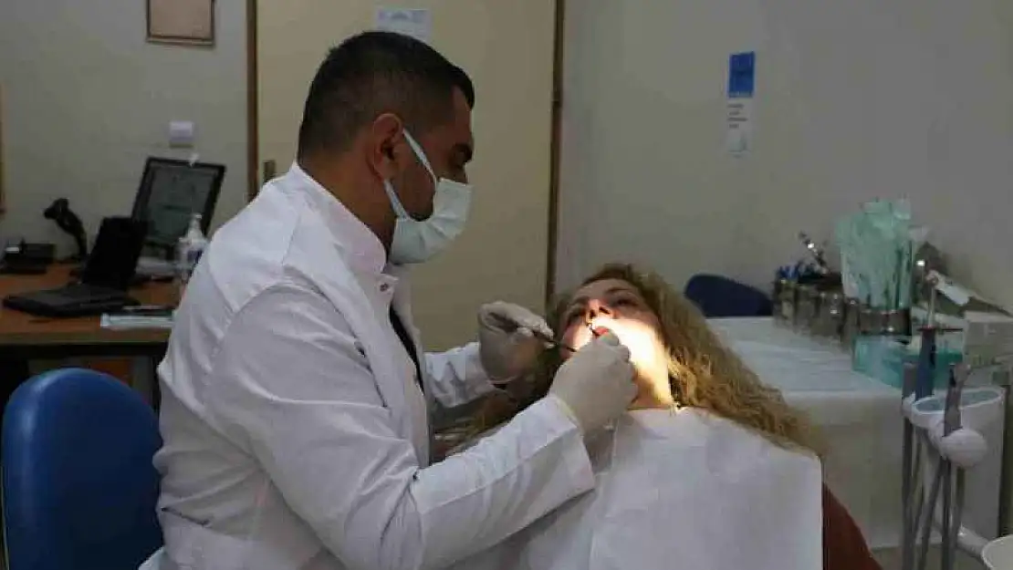 Uzmanı implant tedavisi sonrası yapılması gerekenleri anlattı