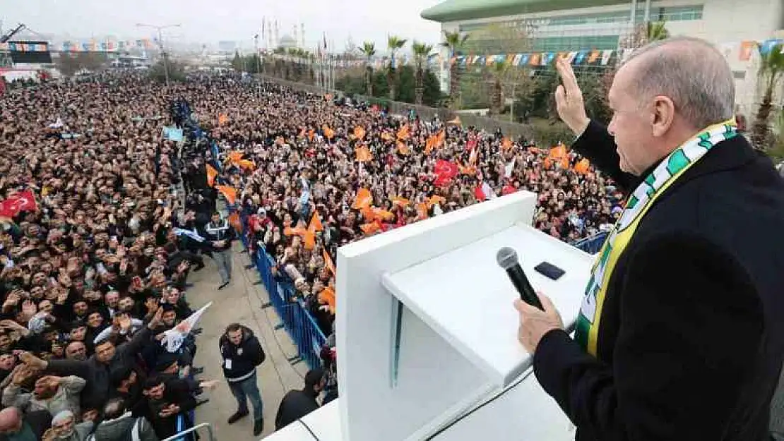 Cumhurbaşkanı Erdoğan: 'İstanbul'daki saldırıyı yapan teröristlerin ve onlara emir verenlerin en büyük siyasi hamisi genel başkanı başta olmak üzere CHP yöneticileridir'