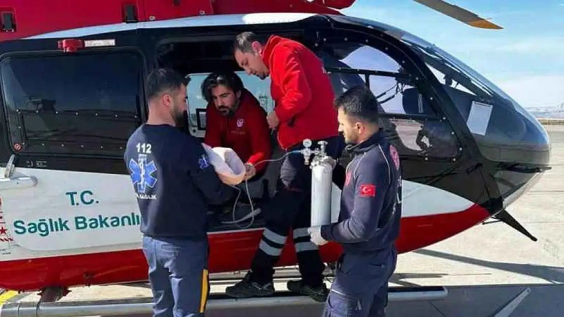 Ambulans helikopter 2,5 aylık Adem için havalandı