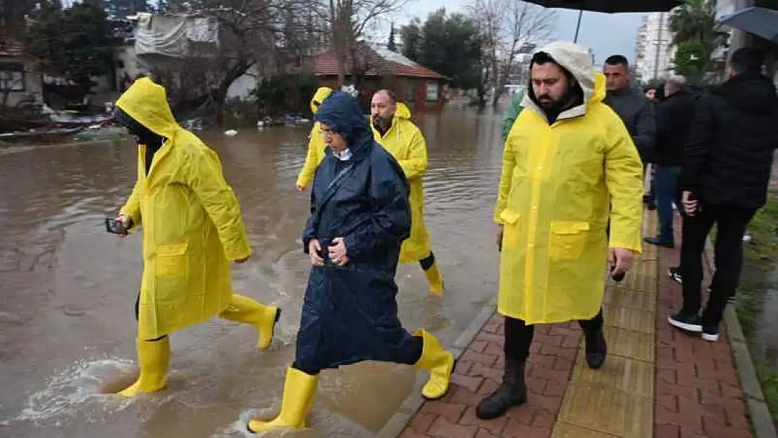 Tütüncü, su baskınlarından etkilenen bölgelerde incelemelerde bulundu