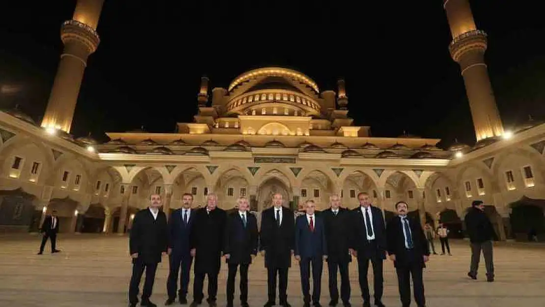 KKTC Cumhurbaşkanı Tatar, Şahinbey Millet Camii'ni gezdi