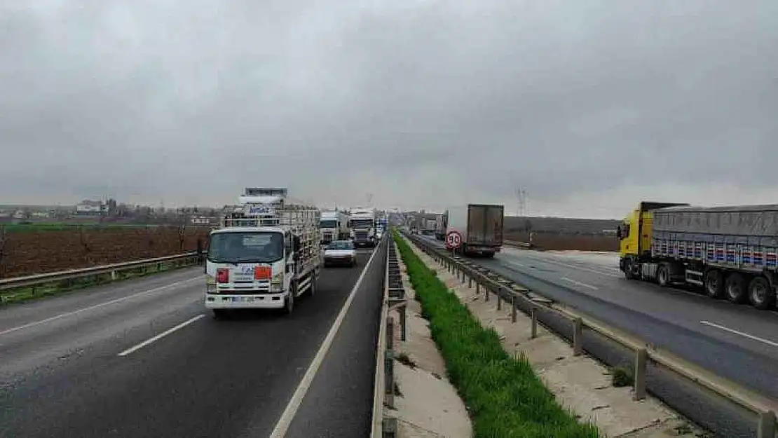 Taşkın nedeniyle kapanan Şanlıurfa - Mardin karayolu yeniden trafiğe açıldı