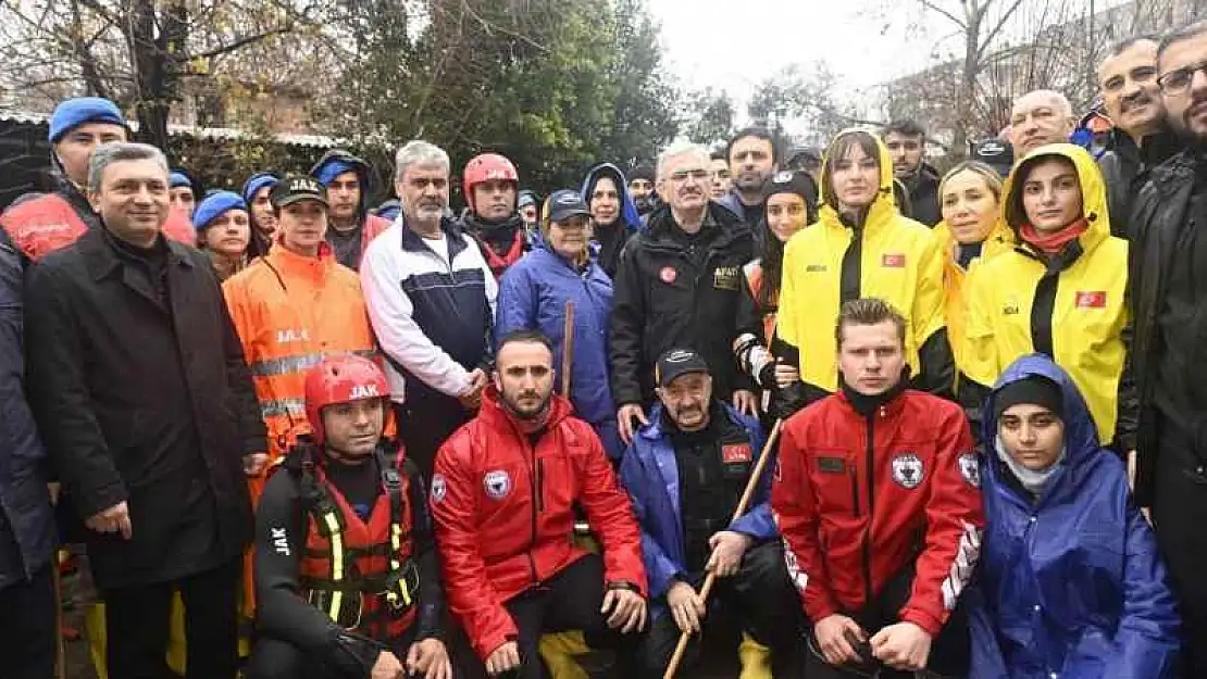 AFAD Gönüllüleri Antalya'da İşbaşında