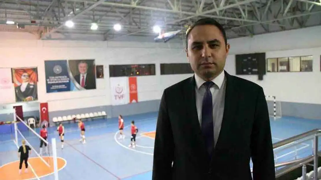 Depremzede kadın sporcular, voleybolda başarılara imza atıyor