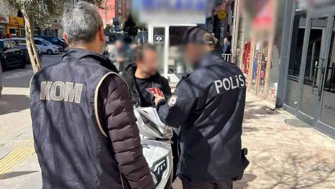 Mardin'de polis ekipleri tarafından okul çevreleri ve servis araçları denetlendi