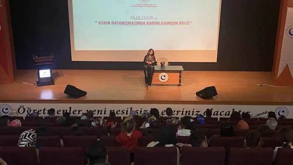 'Asrın dayanışmasında kadınlarımızın rolü' konulu konferans