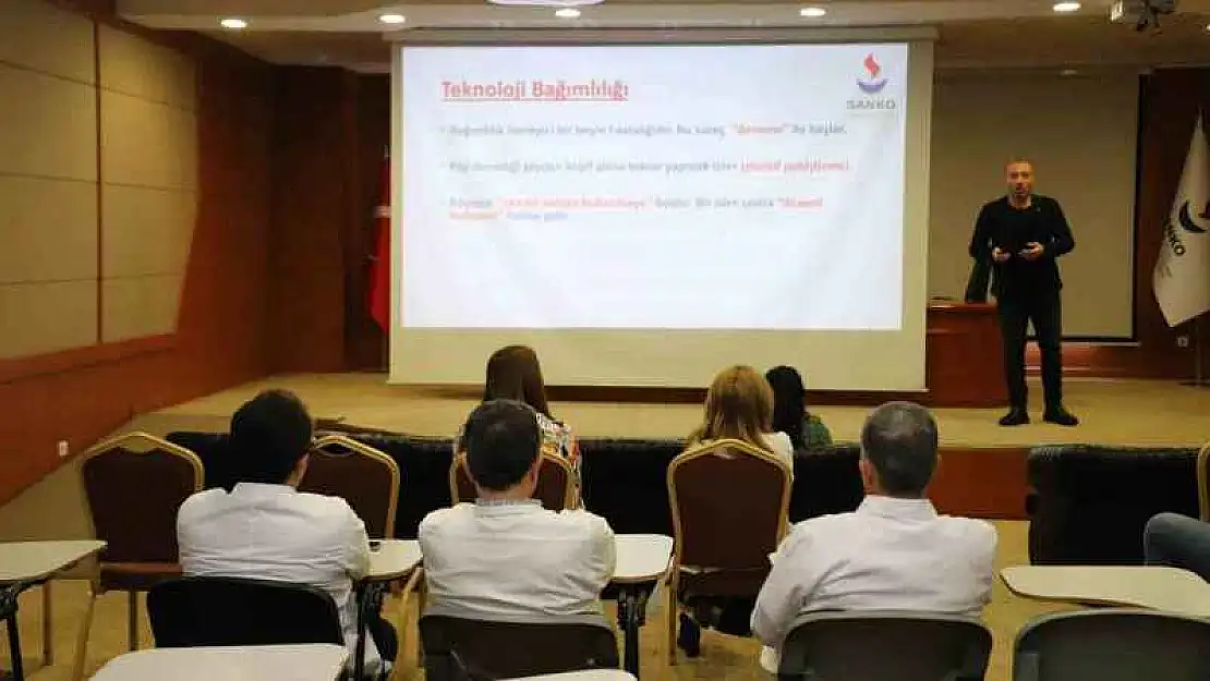 SANKO Üniversitesi'nde 'Teknoloji Bağımlılığı' konferansı