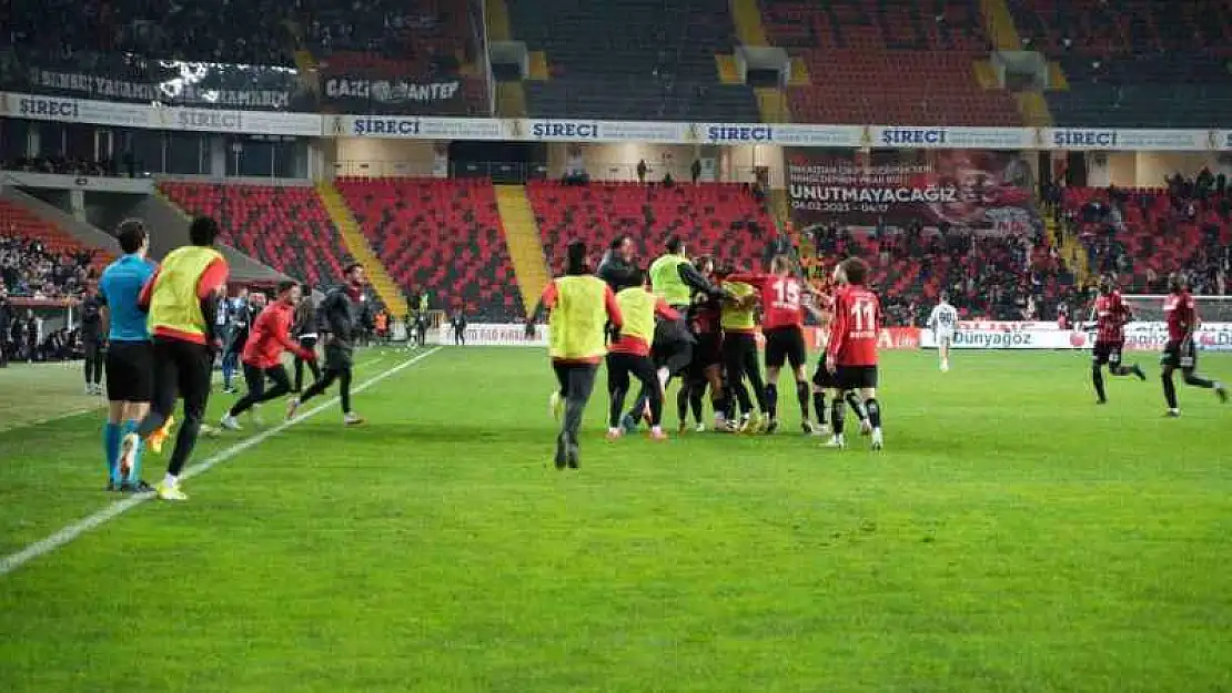 Trendyol Süper Lig: Gaziantep FK: 2 - Beşiktaş: 0 (Maç sonucu)