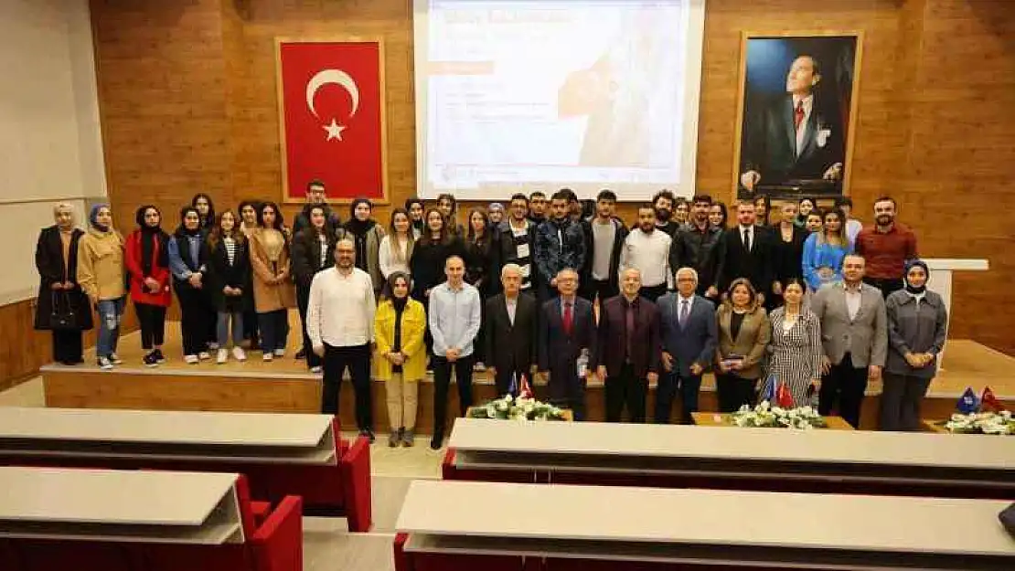 HKÜ'de Mehmet Akif Ersoy ve Çanakkale Ruhu Anma programı gerçekleştirildi