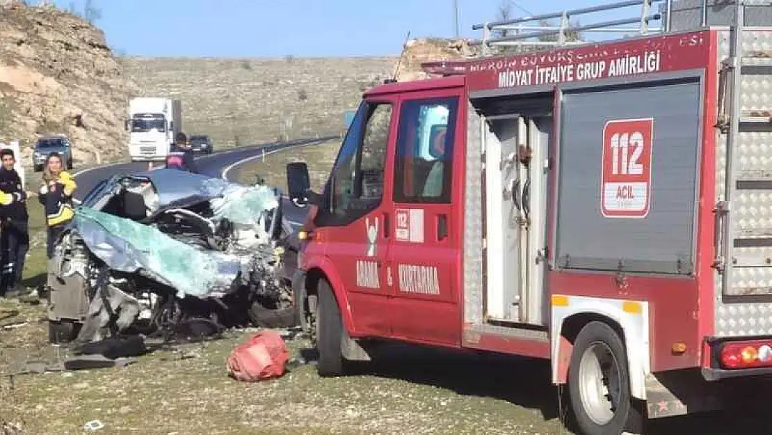 Mardin'de tanker ile otomobil çarpıştı: Öğretmen hayatını kaybetti