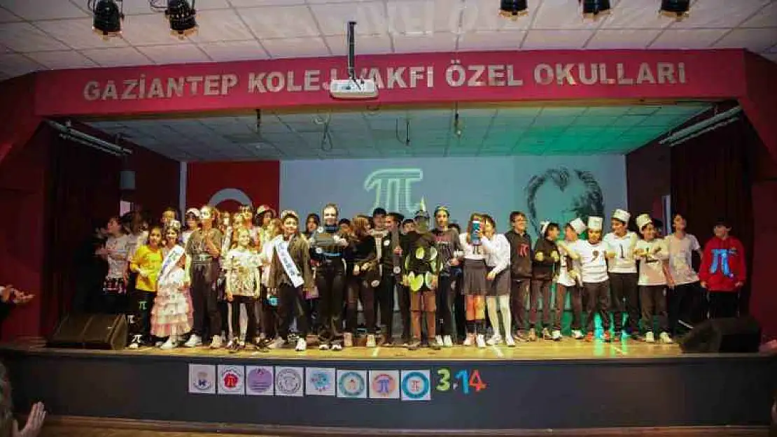 GKV Özel Ortaokulu'nda Pi temalı kostüm tasarlama yarışması